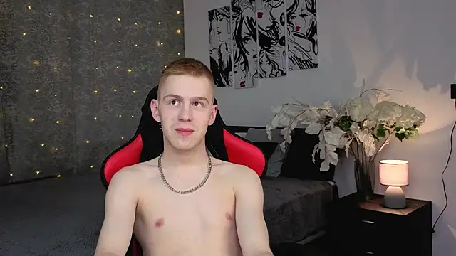 Tommy CrashXXX online show from May 11, 1:02 pm