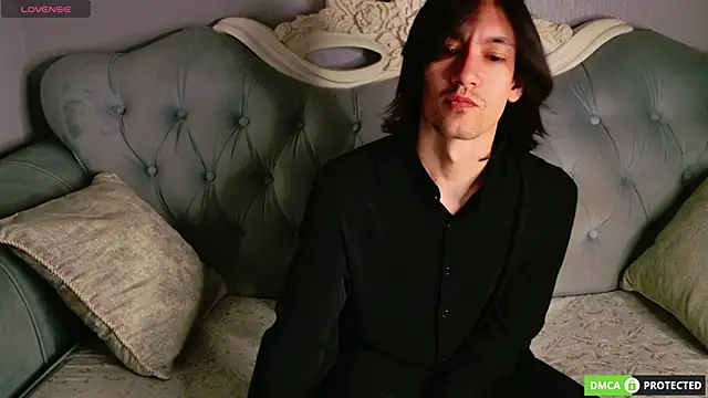 CalvinChapman online show from June 23, 6:44 pm