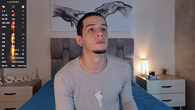 isaacblaze  online show from June 3, 3:52 am