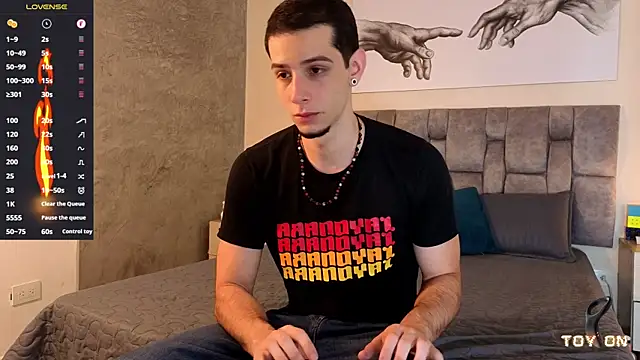 isaacblaze  online show from June 24, 3:31 am