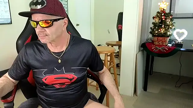 hotdadbod online show from December 13, 9:20 pm