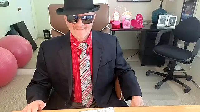 hotdadbod online show from March 6, 9:45 pm