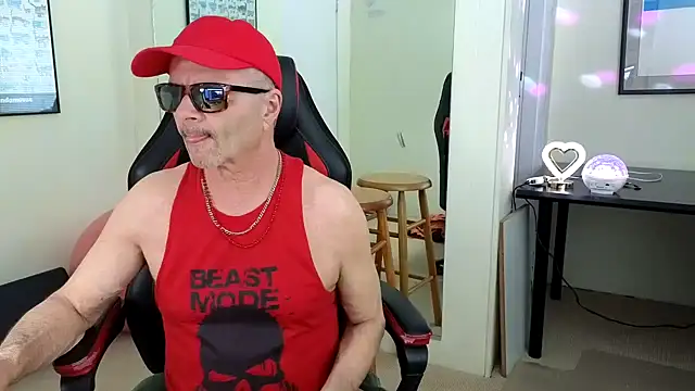 hotdadbod online show from December 30, 9:19 pm