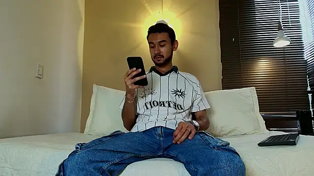 AxelClark S online show from June 5, 7:41 pm