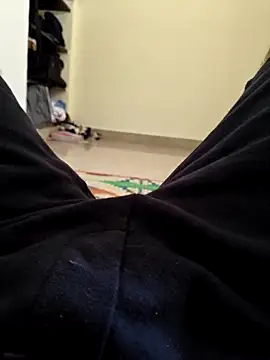 1Horny Boy1 online show from June 6, 3:56 am
