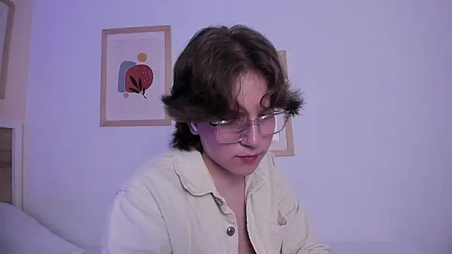 LucasMoraless online show from June 9, 9:16 pm
