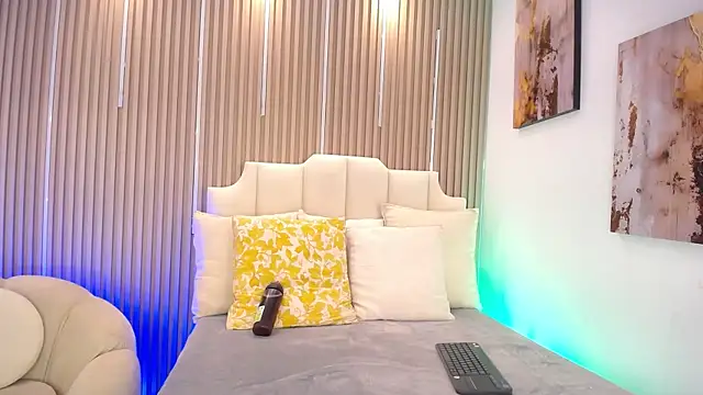 AdrianStark  online show from June 23, 12:53 pm