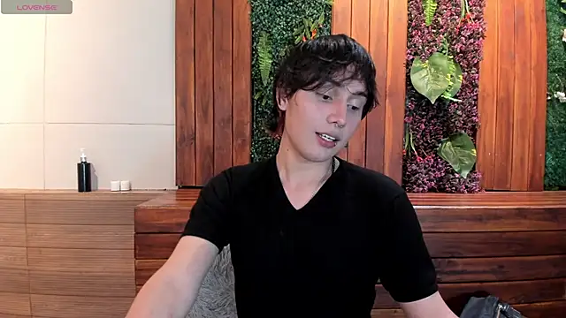 Brunodeluca  online show from May 29, 8:08 pm
