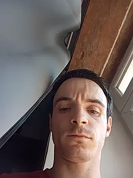 thomsnapchaud online show from June 25, 12:43 pm