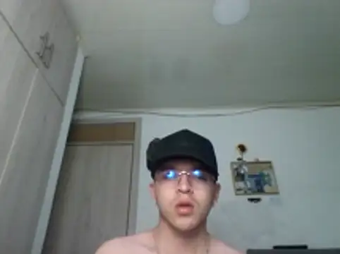 Tomisboy23 online show from May 19, 2:18 am