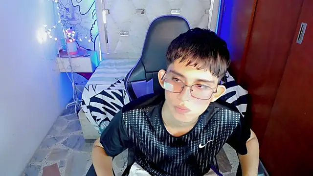 zxvn n online show from June 21, 12:33 pm