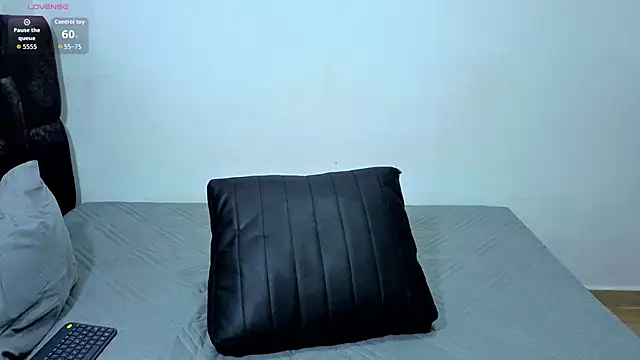 Luke Muscle online show from July 1, 12:44 am