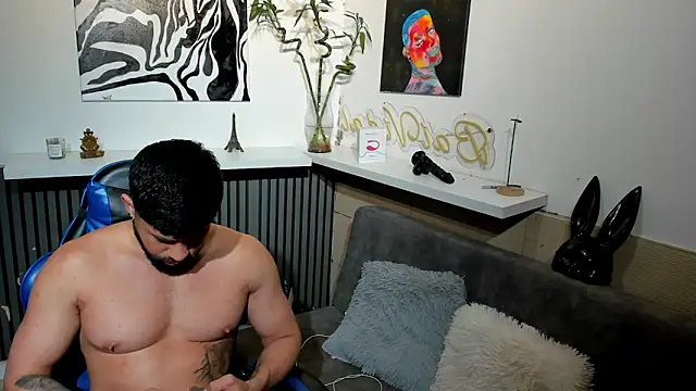 RikyAaron online show from June 18, 5:18 pm