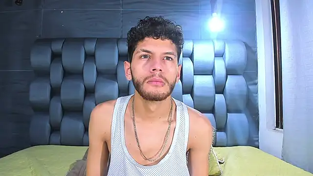 CHRIS GREY online show from June 16, 12:29 pm