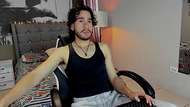 theo riviera online show from June 16, 1:46 pm