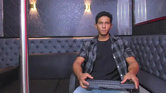 Yoel Blessed online show from June 22, 7:29 pm