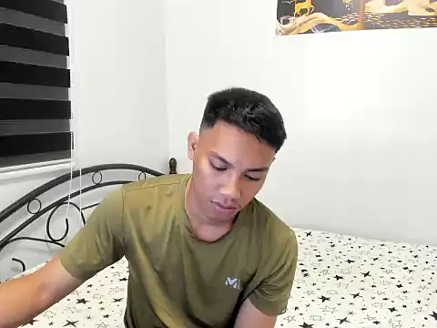 urfucker vinz online show from June 24, 3:59 pm