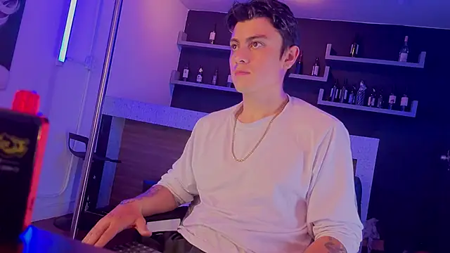 angel still  online show from June 18, 9:14 am