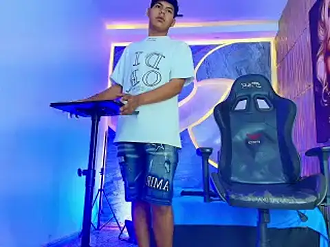 Alexi hot23 online show from June 8, 6:53 pm