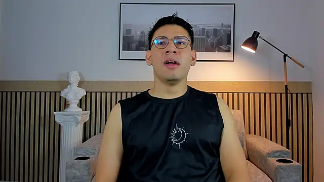 marcuswildx2 online show from June 7, 4:03 pm