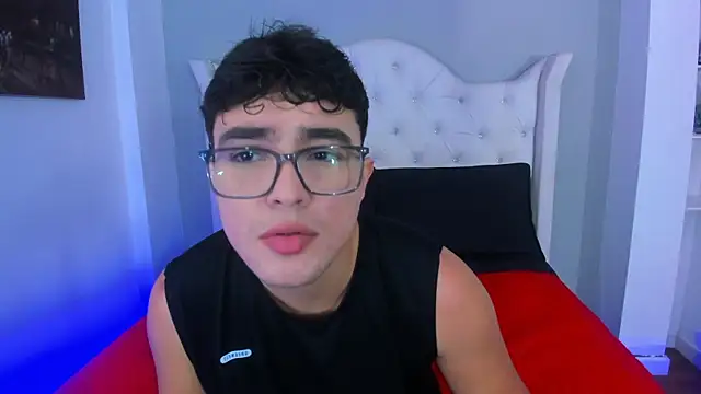 Thiago Monaco online show from June 11, 2:33 am