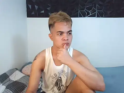 yourmikexxx online show from June 11, 5:11 pm