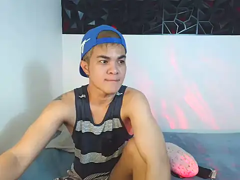 yourmikexxx online show from June 9, 7:59 pm