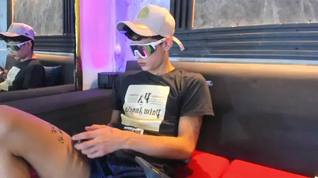 Brianhot0F online show from June 18, 12:32 pm