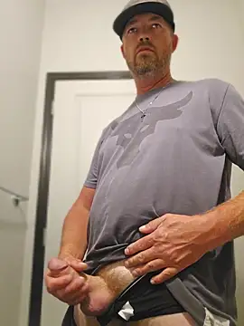 BlueEyedSilverFox online show from July 26, 1:35 am