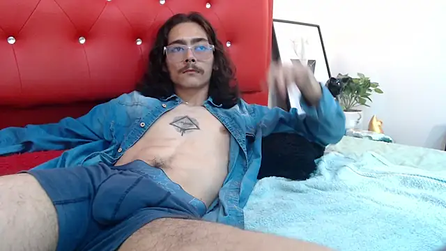 bigcock robert online show from June 18, 7:30 pm