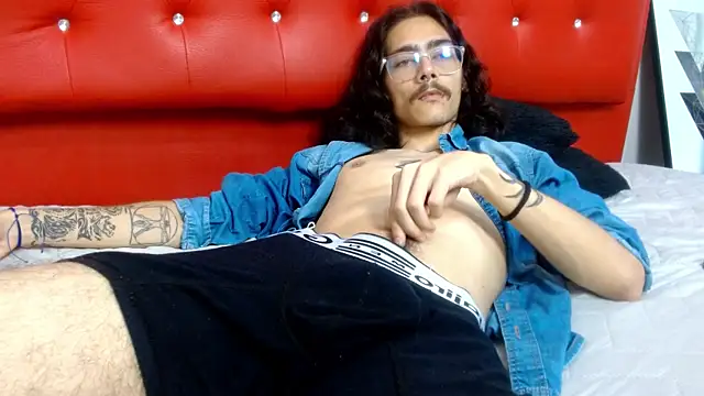 bigcock robert online show from June 23, 7:50 pm