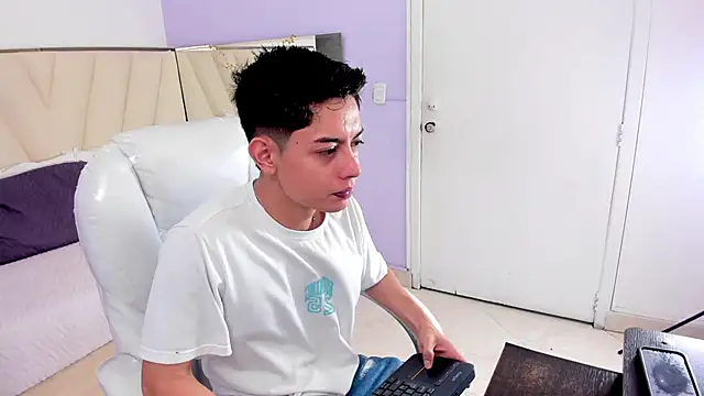Ethan12  online show from June 14, 3:08 am