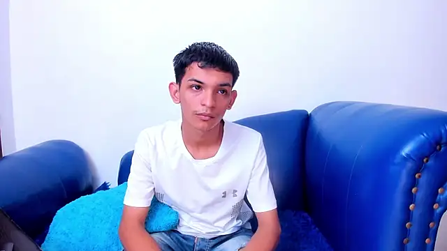 littlecum18 online show from June 19, 12:32 pm