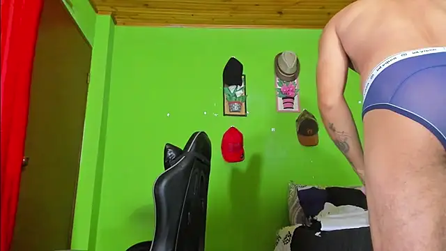 Arian Pervert online show from April 25, 1:03 pm