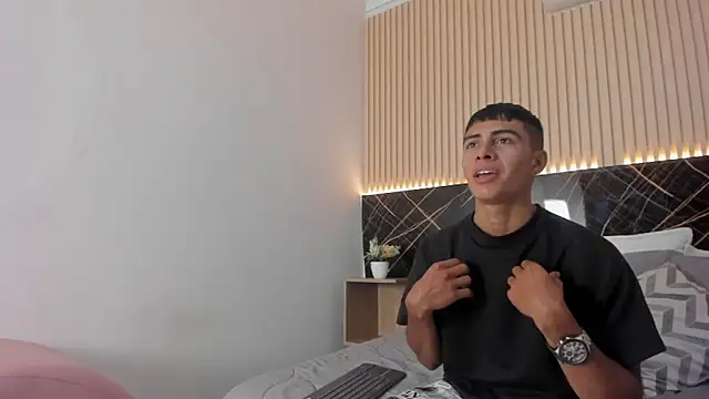 Bruno fox online show from June 18, 7:19 pm