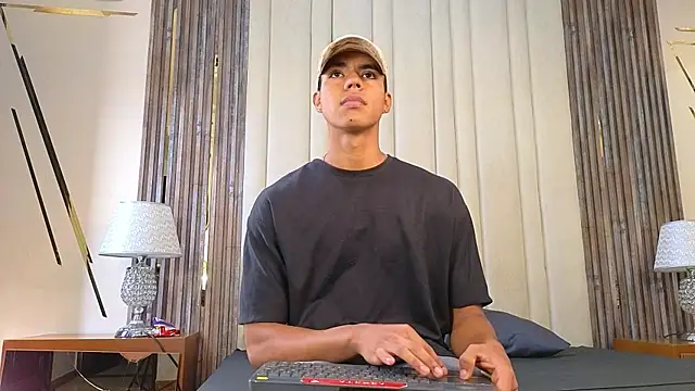 HiroRring online show from June 29, 1:55 pm