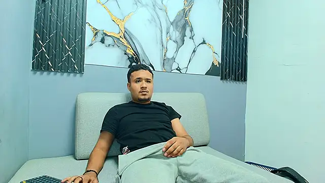 MAICOL TORNER online show from June 23, 3:44 am