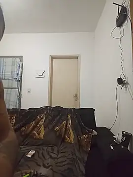 Edneishenrique online show from June 16, 6:49 am