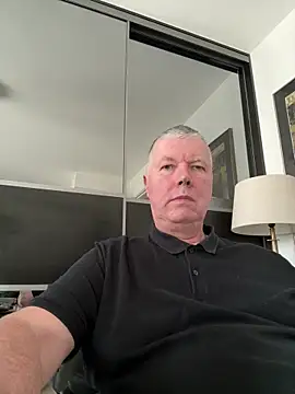 Snapshot of cumboy chatting on December 2, 11:21 am cumboy online show from December 2, 11:21 am
