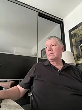 Snapshot of cumboy chatting on January 29, 12:02 pm cumboy online show from January 29, 12:02 pm