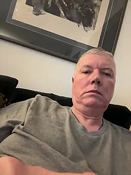 Snapshot of cumboy chatting on February 21, 1:22 am cumboy online show from February 21, 1:22 am