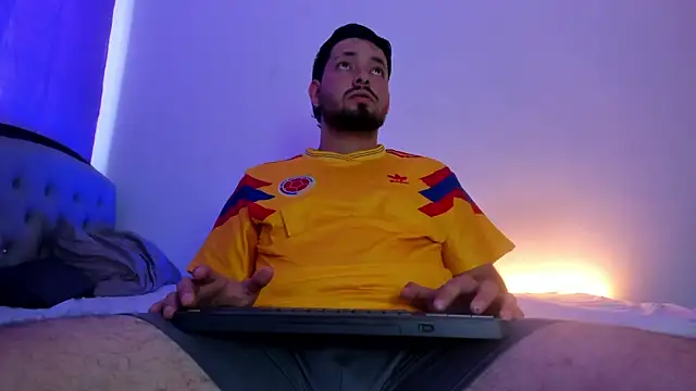 my max online show from July 17, 10:27 pm