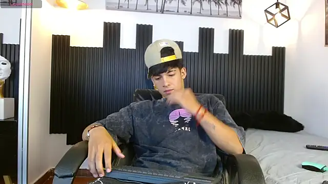 ren storm online show from July 24, 3:37 am