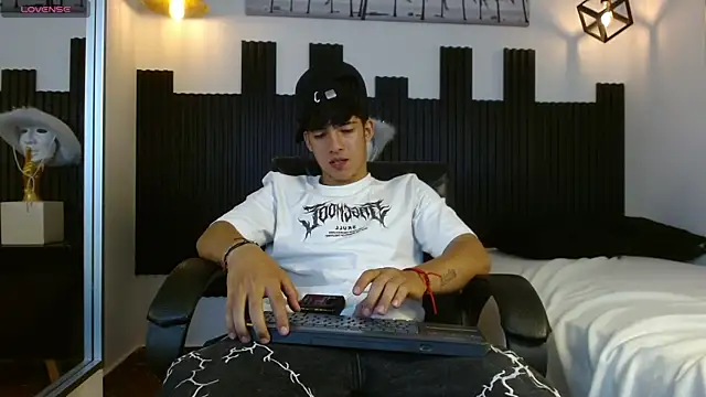 ren storm online show from July 29, 3:27 am