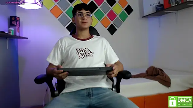 axel rose20 online show from August 2, 3:38 am