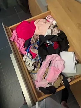 swissboy22 online show from April 17, 7:22 am