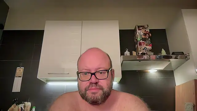 theitalianbear online show from June 17, 2:13 am