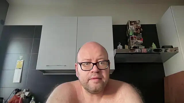 theitalianbear online show from June 28, 4:18 am