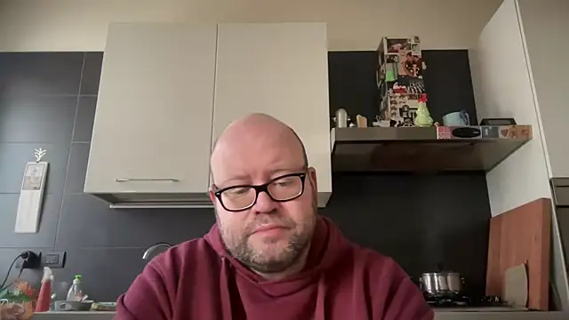 theitalianbear online show from February 19, 11:17 am