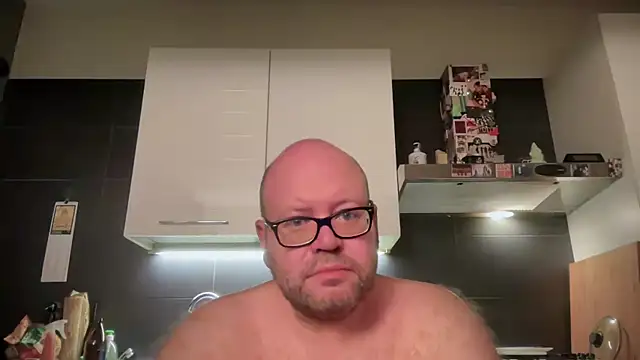theitalianbear online show from June 30, 2:45 am